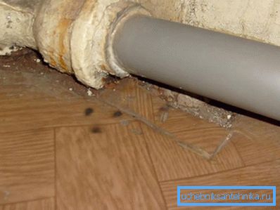 Pričvršćivanje livenog i plastičnog cijevi Pričvršćivanje livenog i plastičnog cijevi