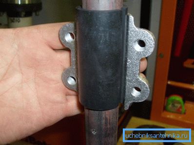 Stezaljka za popravke cijevi različitih materijala