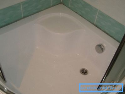 Stakleni tuš sa dubokim ležištem 90h90 cm i donji ventil Stakleni tuš sa dubokim ležištem 90h90 cm i donji ventil