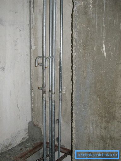 Riseri vode od galvanizacije. Riseri vode od galvanizacije.