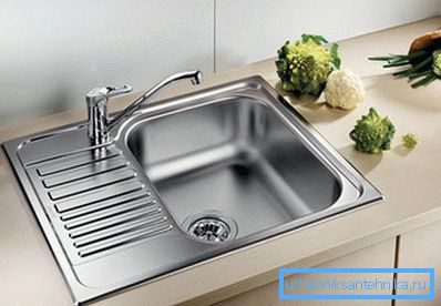 Izgleda kao model za ugriz nakon instalacije.