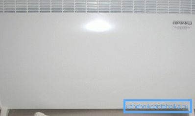 Takvi proizvodi mogu biti pokretni i trajno pričvršćeni za pod ili zid.