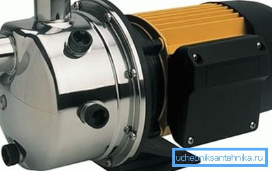 Centrifugalna samousisna pumpa sa ugrađenim ejektorom. Centrifugalna samousisna pumpa sa ugrađenim ejektorom.
