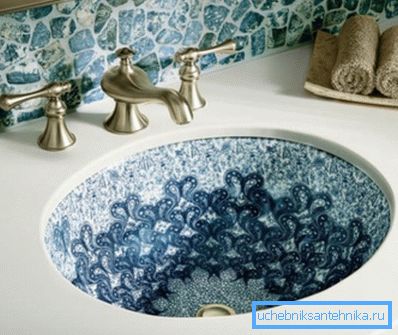 Obojeni porcelan. Obojeni porcelan.