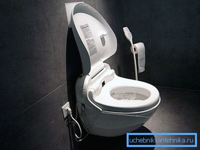 Toaletna posuda iz zemlje podizanja sunca Toaletna posuda iz zemlje podizanja sunca