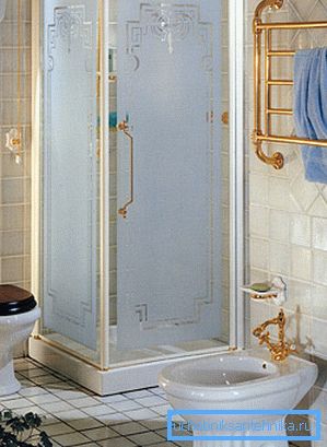 Instalirani tuš kutija sa strane od 90 cm Instalirani tuš kutija sa strane od 90 cm
