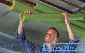 Izolacija cevi je važna faza instalacije inženjerskih mreža Izolacija cevi je važna faza instalacije inženjerskih mreža