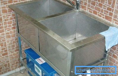 Kao meru predostrožnosti, možete postaviti zamrzivač pod mazivo Kao meru predostrožnosti, možete postaviti zamrzivač pod mazivo