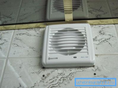 Stropni ventilator Stropni ventilator