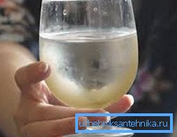 Voda iz bunara sa peskom je znak neispravnosti.